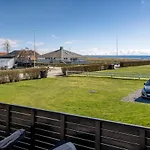 5 Bedroom Amazing In *