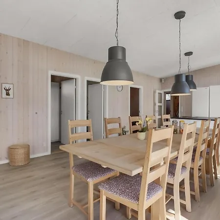 5 Bedroom Amazing In Tatil Evi Haderslev