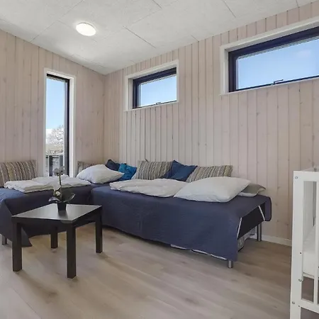 Дом отдыха 5 Bedroom Amazing In *