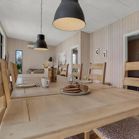 5 Bedroom Amazing In * Haderslev